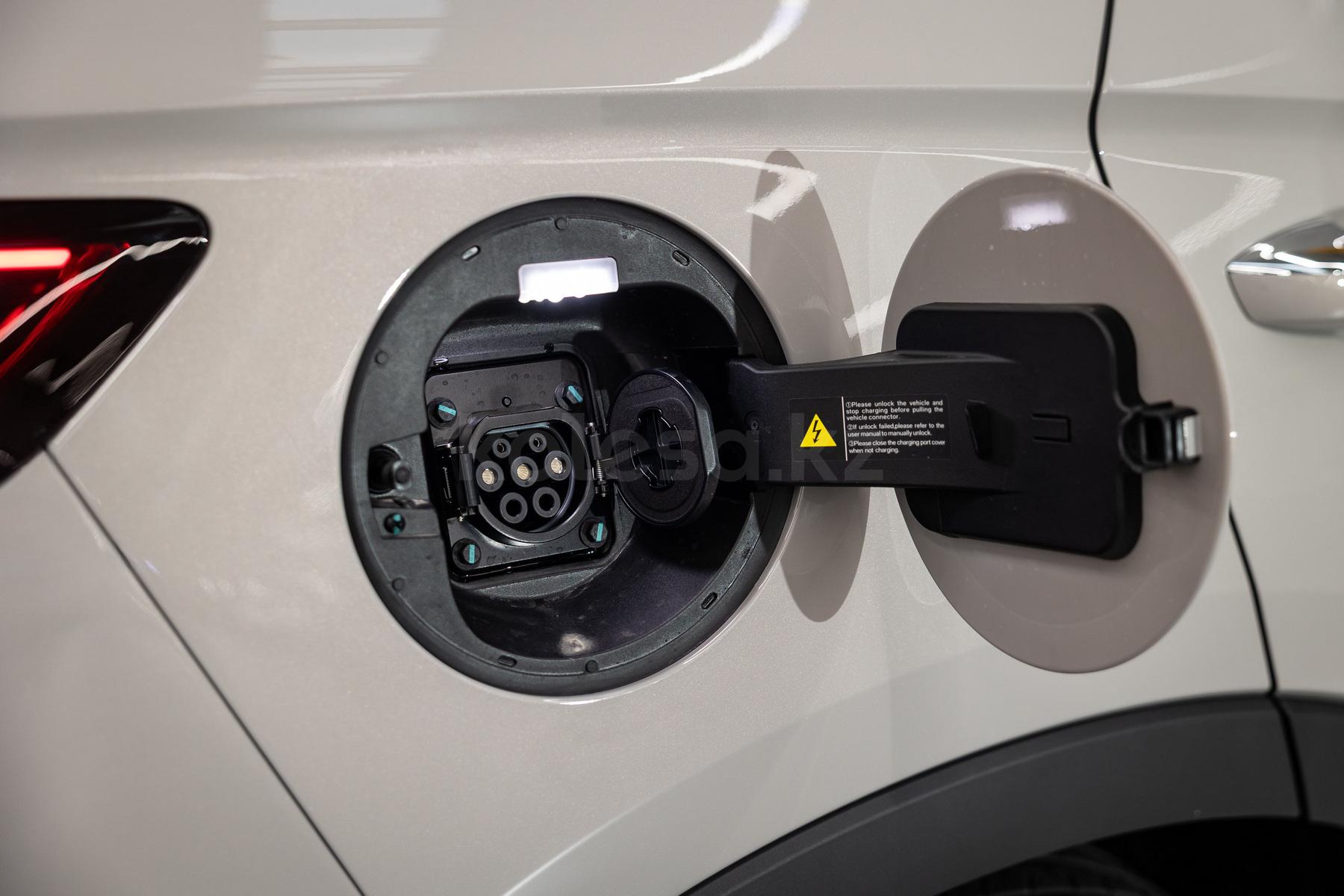 BYD Song Plus EV SUV 2023 - н.в. года от 10 000 000 тенге