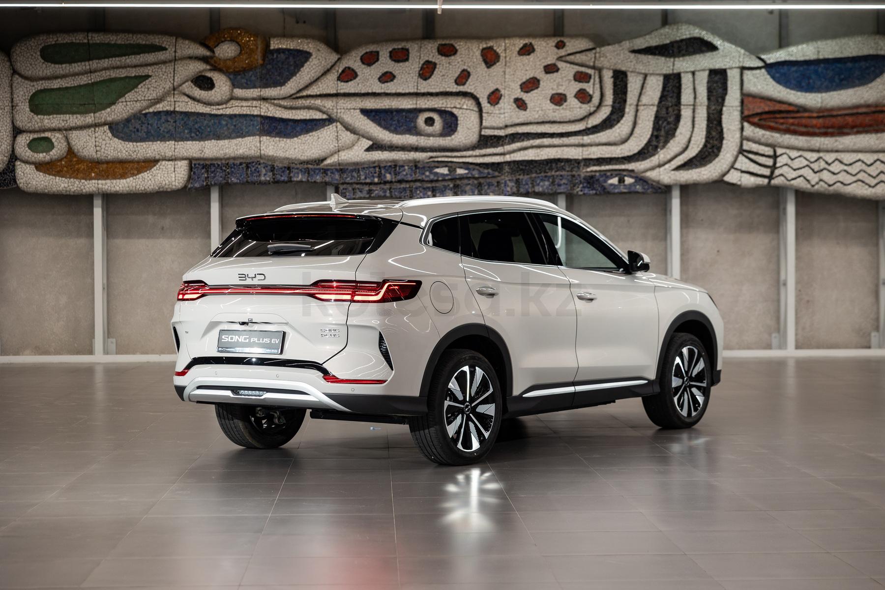 BYD Song Plus EV SUV 2023 - н.в. года от 10 000 000 тенге