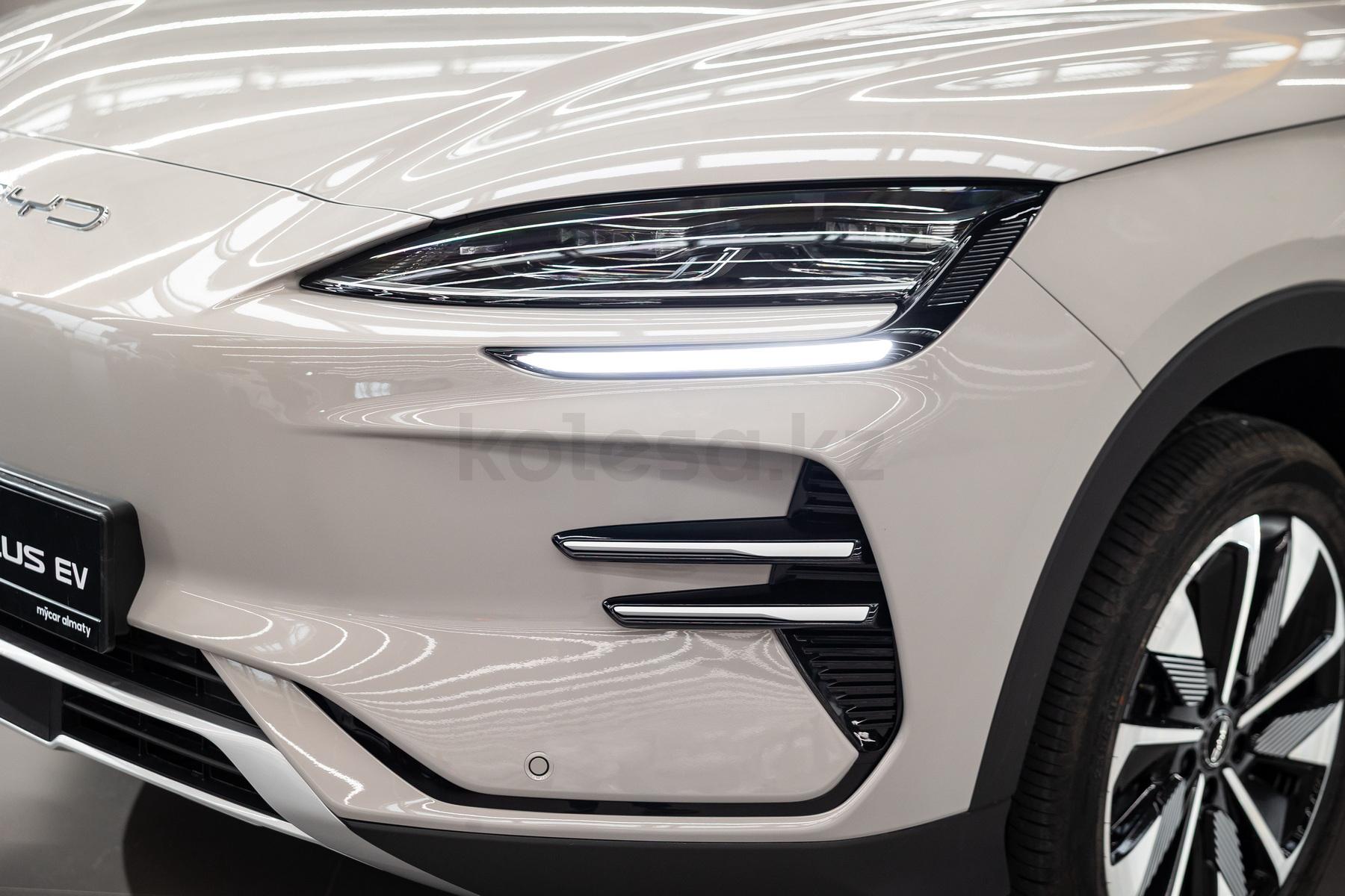 BYD Song Plus EV SUV 2023 - н.в. года от 10 000 000 тенге