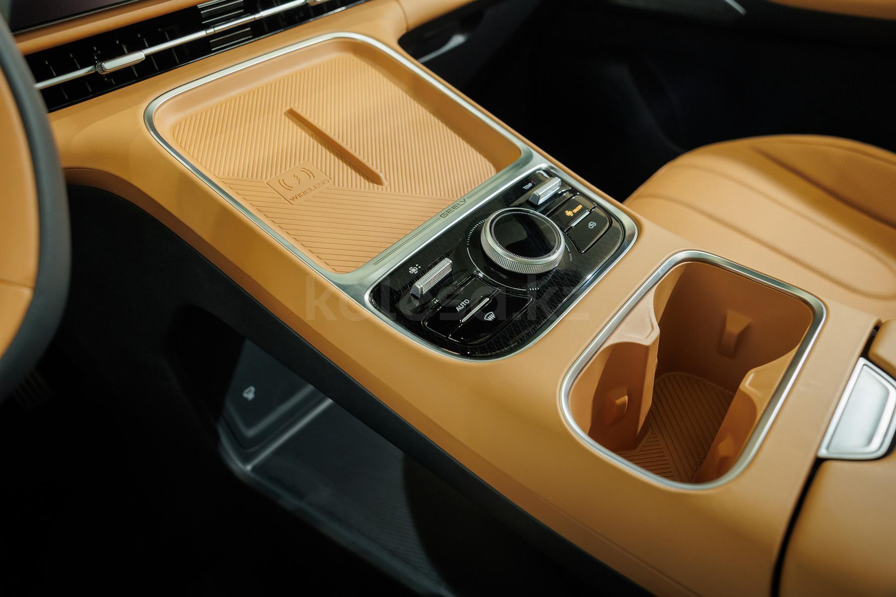 Geely Galaxy EX5 EM-i SUV 2025 - н.в. года от 11 990 000 тенге