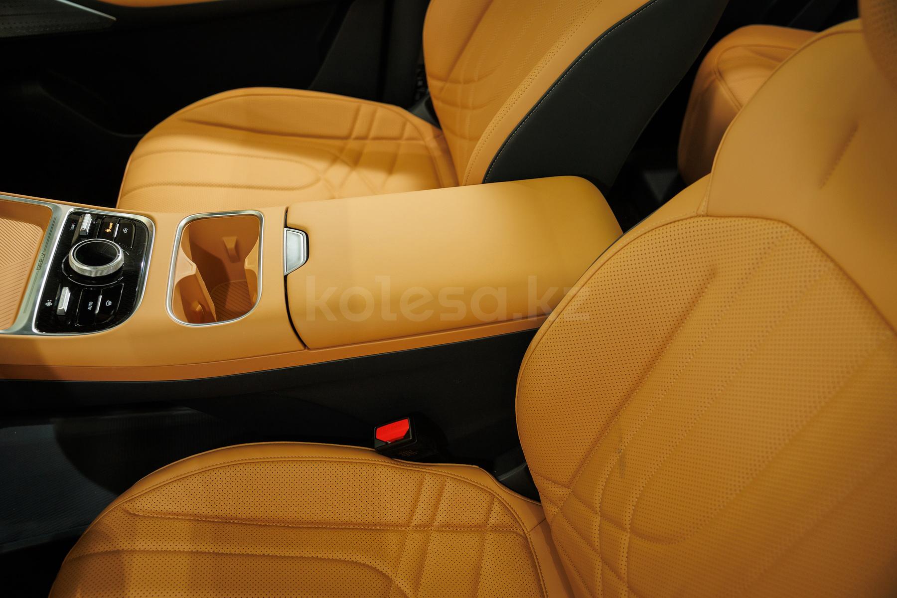 Geely Galaxy EX5 EM-i SUV 2025 - н.в. года от 11 990 000 тенге