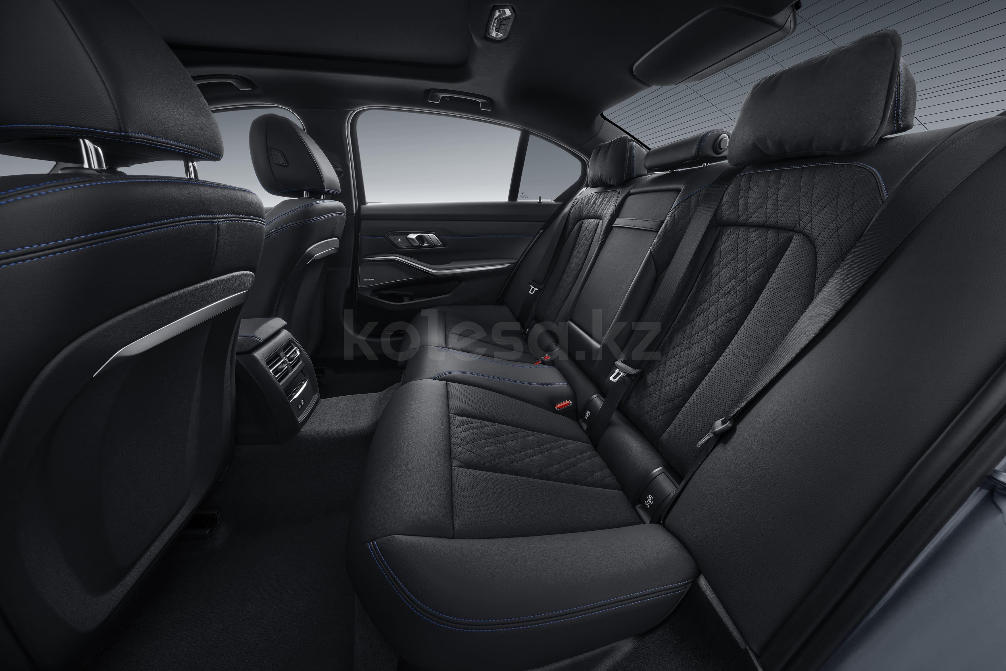 BMW 3 серия D 2022 - н.в. года от 33 000 000 тенге