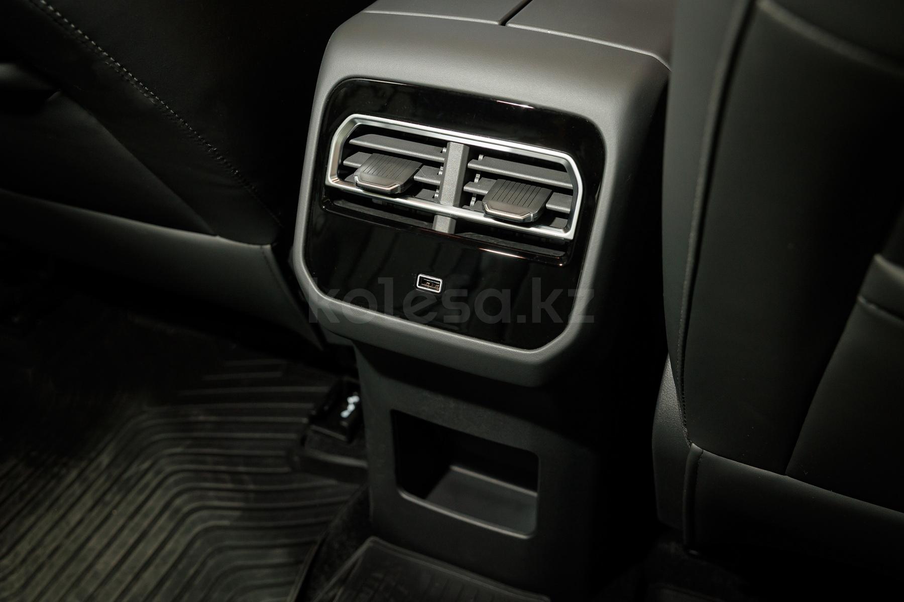 Soueast S06 SUV 2024 - н.в. года от 11 490 000 тенге