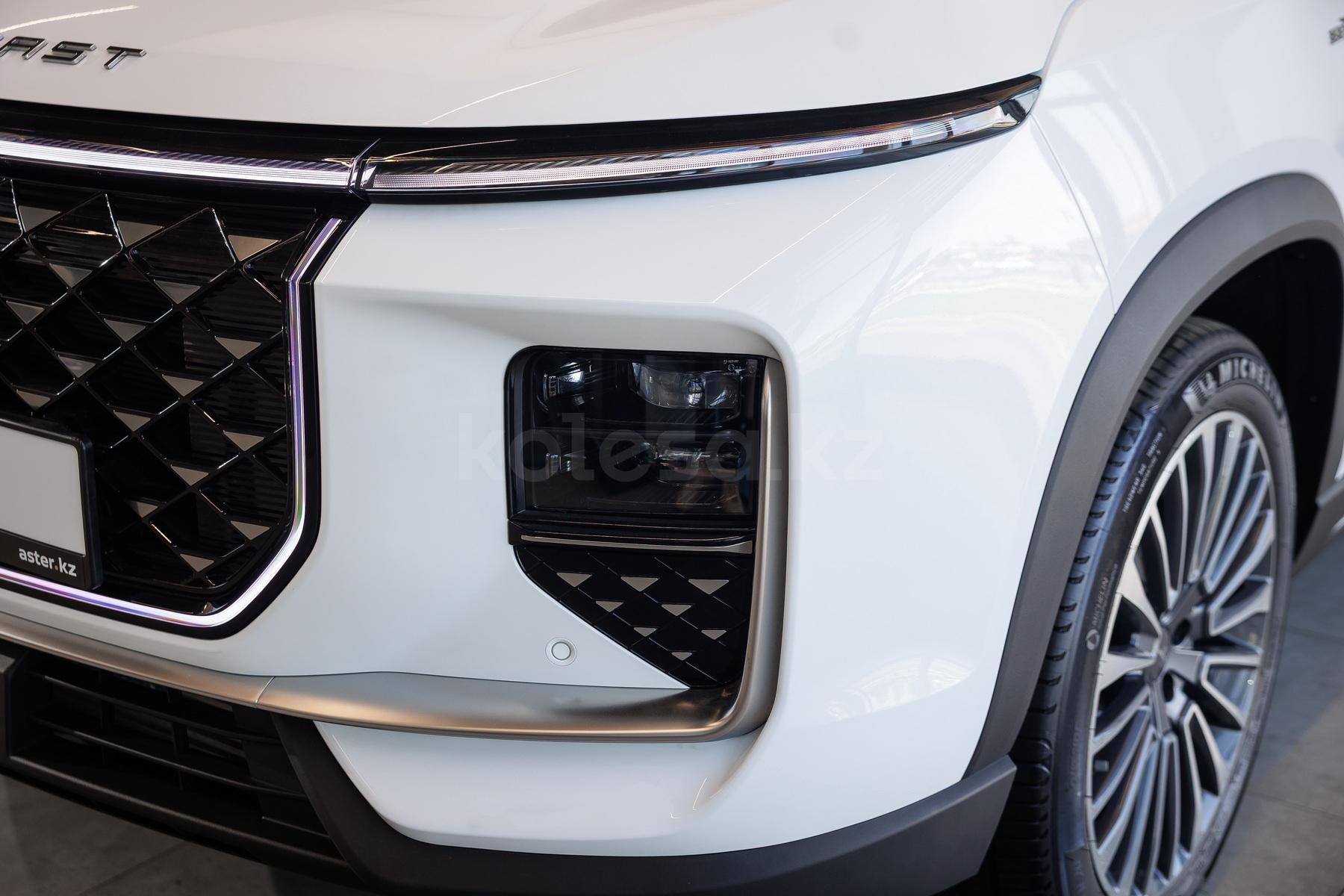 Soueast S09 SUV 2024 - н.в. года от 15 490 000 тенге