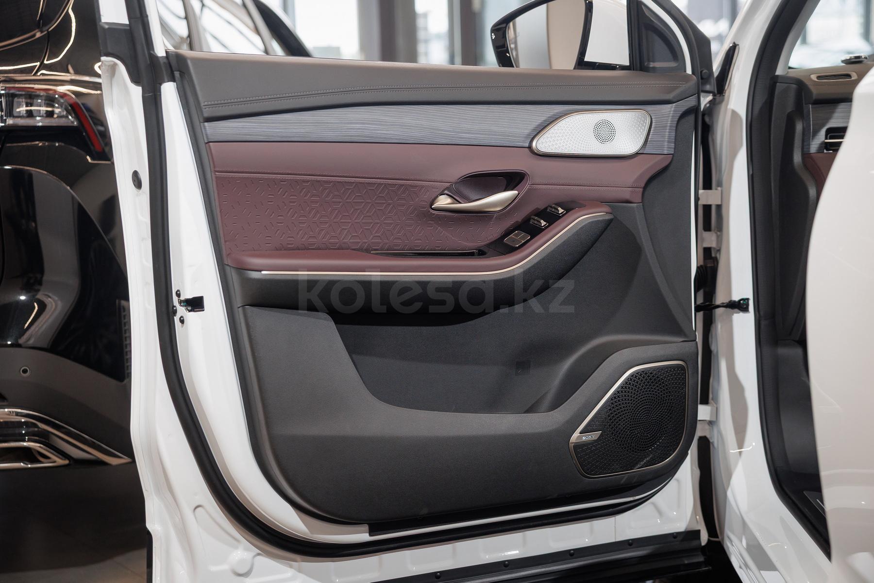Soueast S09 SUV 2024 - н.в. года от 15 490 000 тенге
