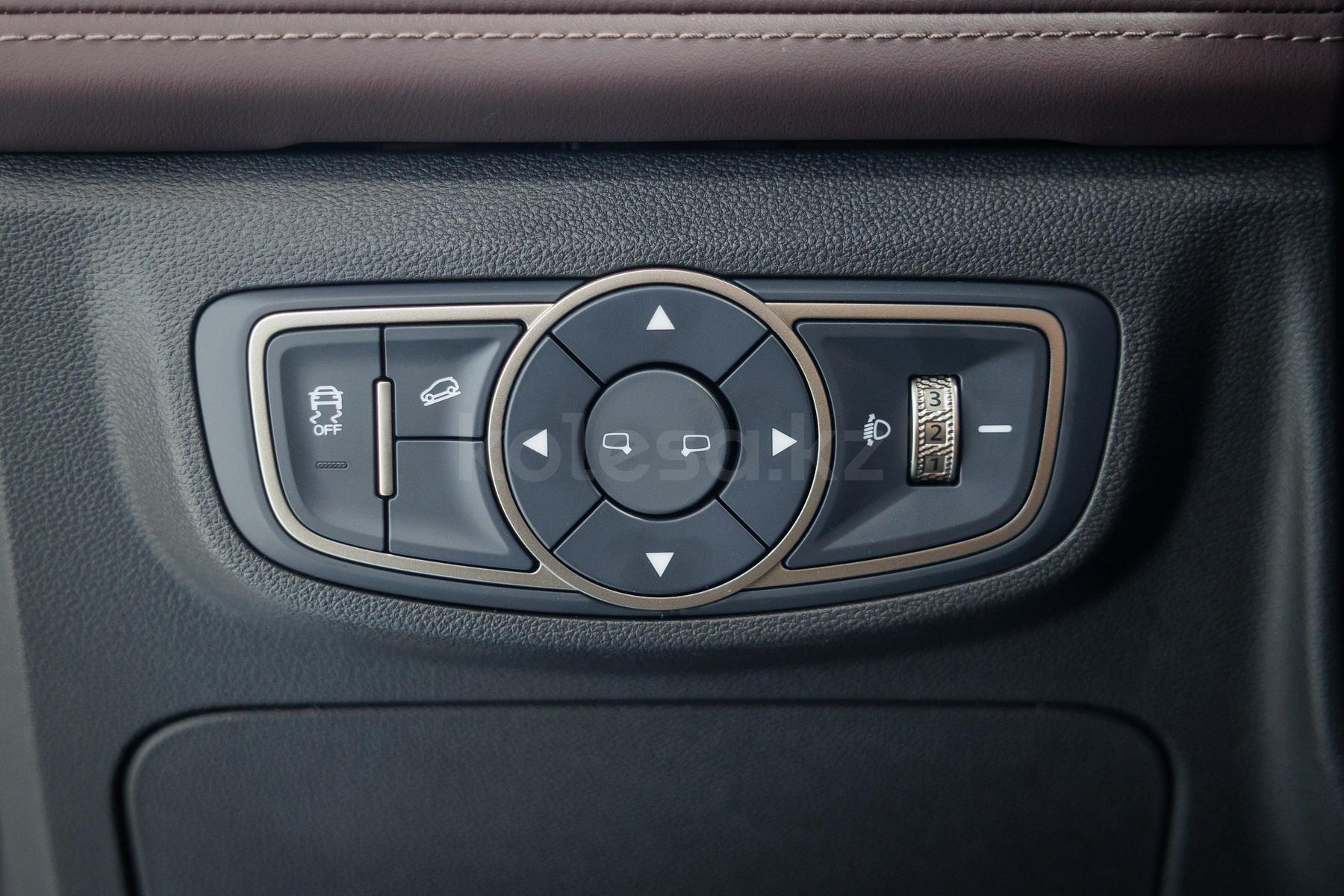 Soueast S09 SUV 2024 - н.в. года от 15 490 000 тенге