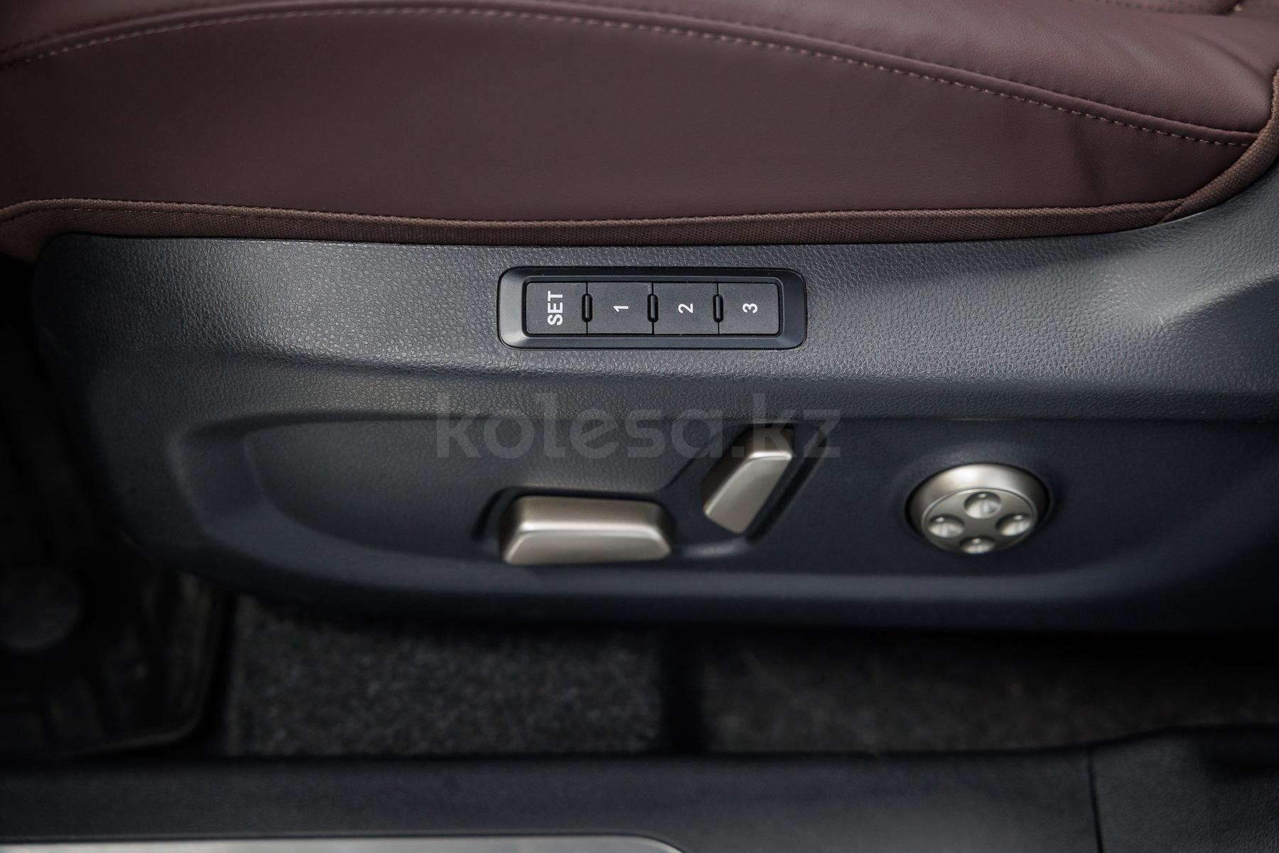 Soueast S09 SUV 2024 - н.в. года от 15 490 000 тенге