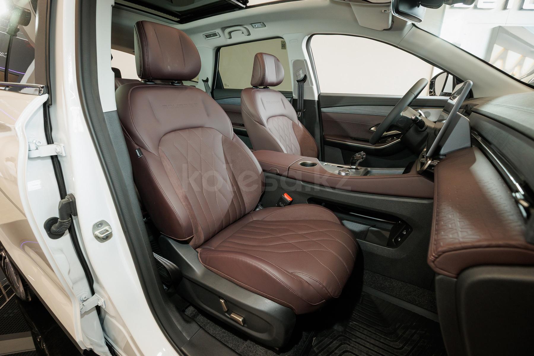 Soueast S09 SUV 2024 - н.в. года от 15 490 000 тенге