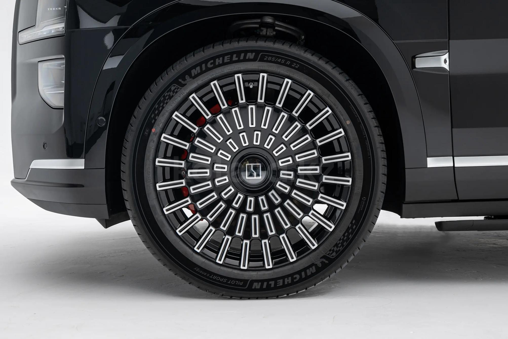 Zeekr 9X SUV 2025 - н.в. года от 39 900 000 тенге