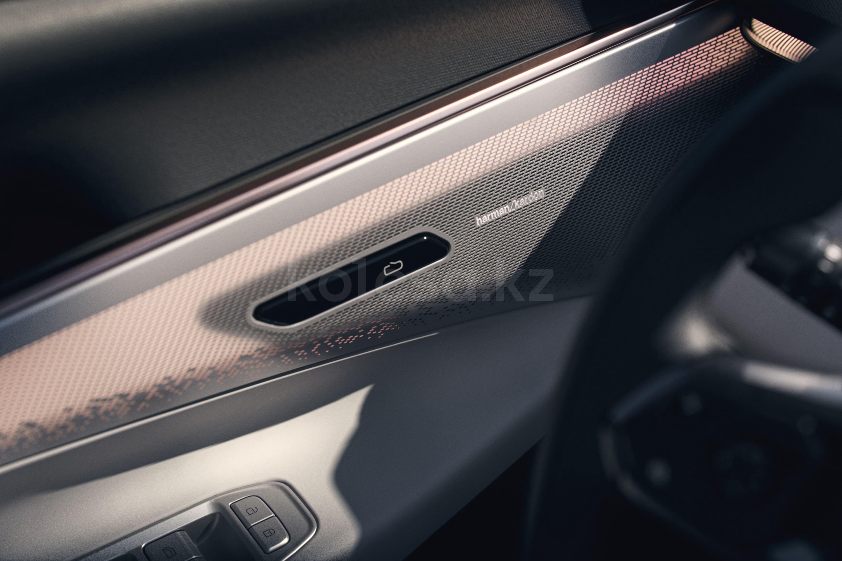 Lynk & Co 08 SUV 2023 - н.в. года от 18 490 000 тенге