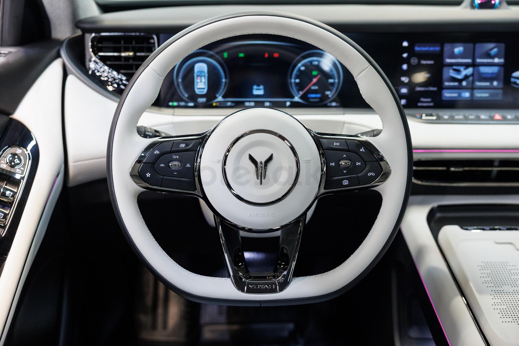 Voyah Free SUV 2022 - н.в. года от 16 700 000 тенге