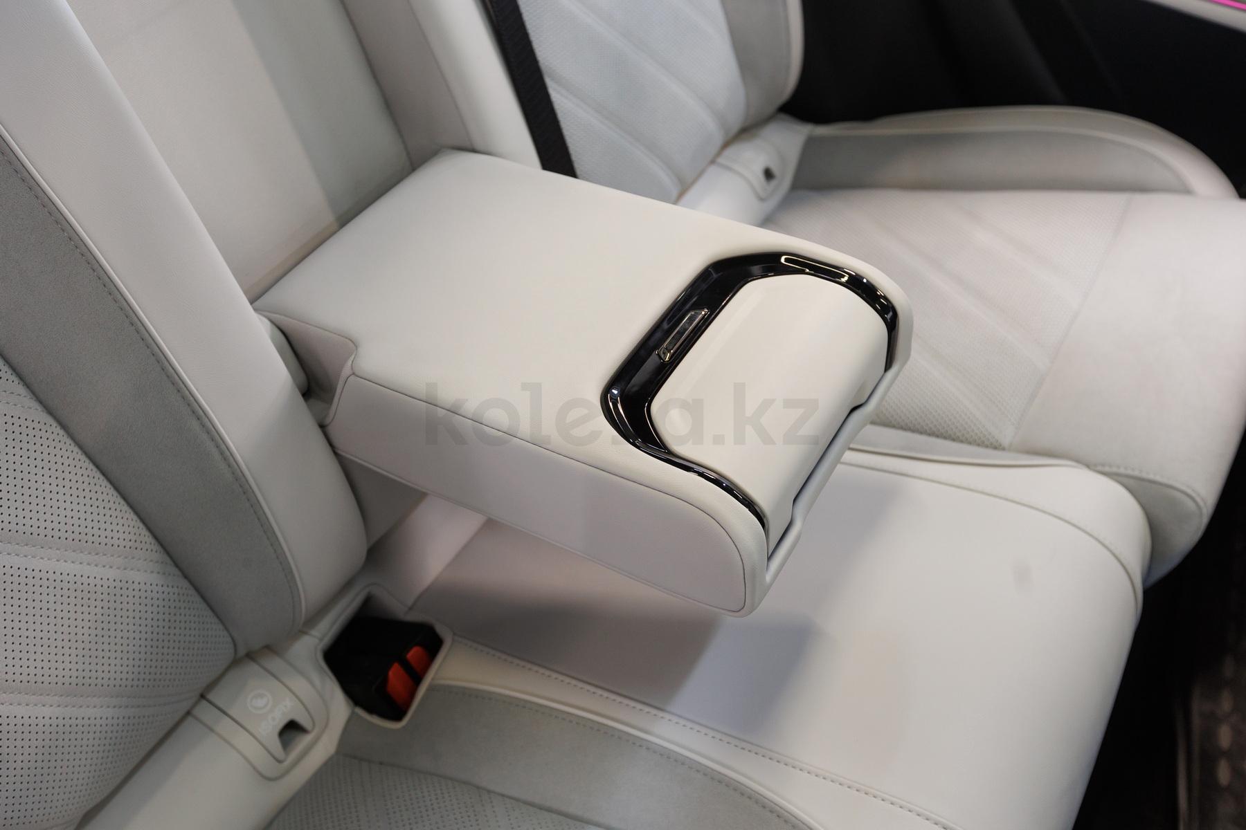 Voyah Free SUV 2022 - н.в. года от 16 700 000 тенге