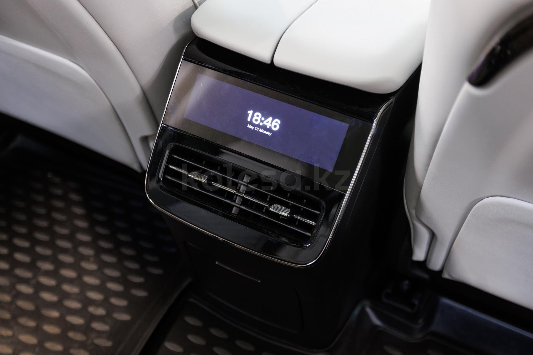Voyah Free SUV 2022 - н.в. года от 16 700 000 тенге