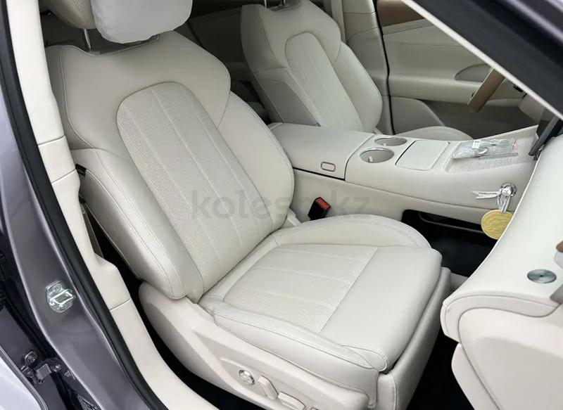 Voyah Free Plus SUV 2025 - н.в. года от 20 500 000 тенге