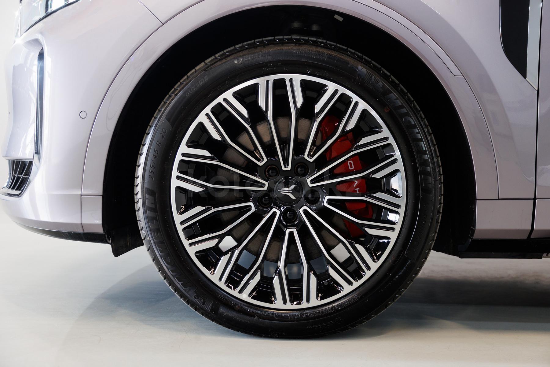 Voyah Free Plus SUV 2025 - н.в. года от 19 900 000 тенге