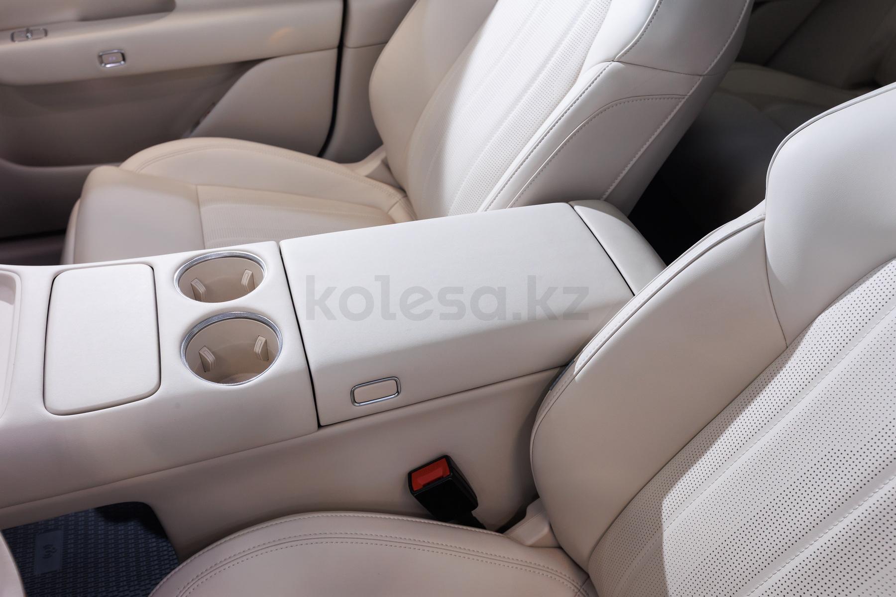Voyah Free Plus SUV 2025 - н.в. года от 19 900 000 тенге