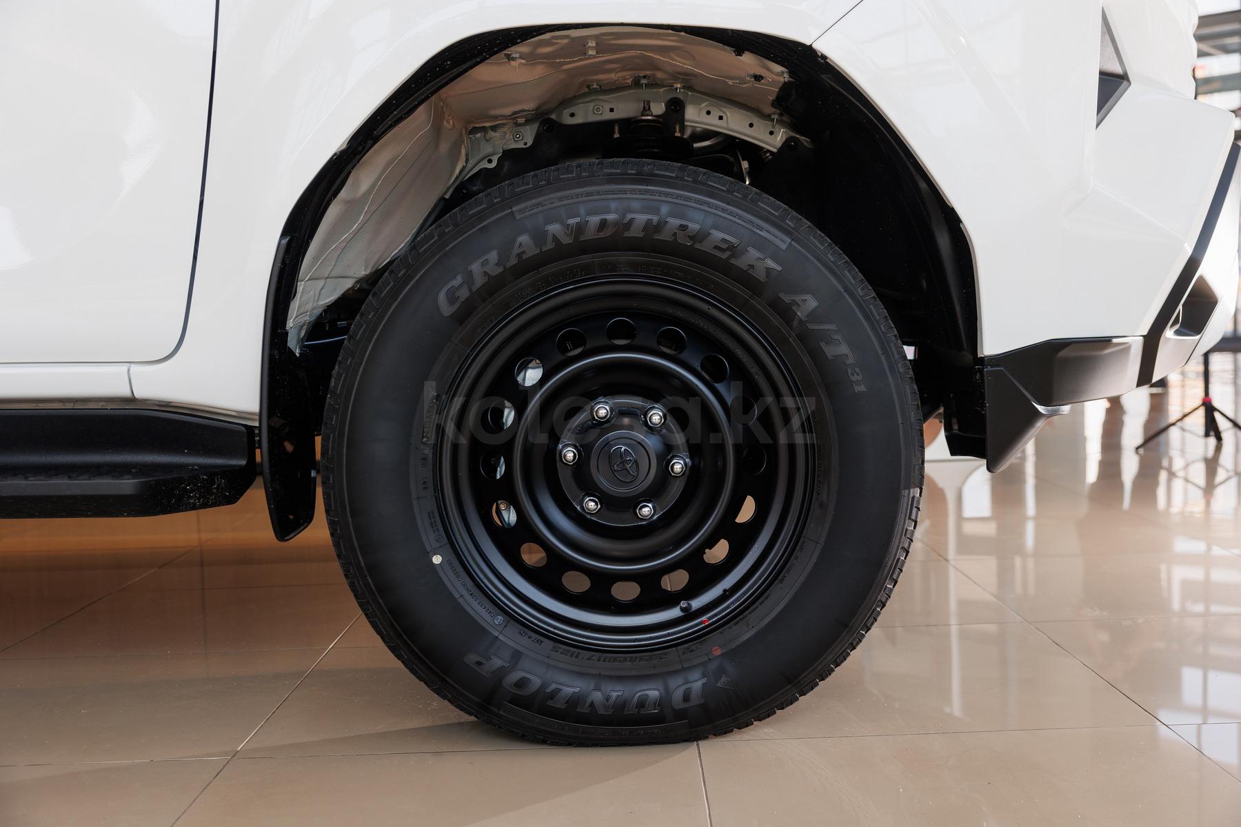 Toyota Hilux J 2025 - н.в. года от 27 890 000 тенге