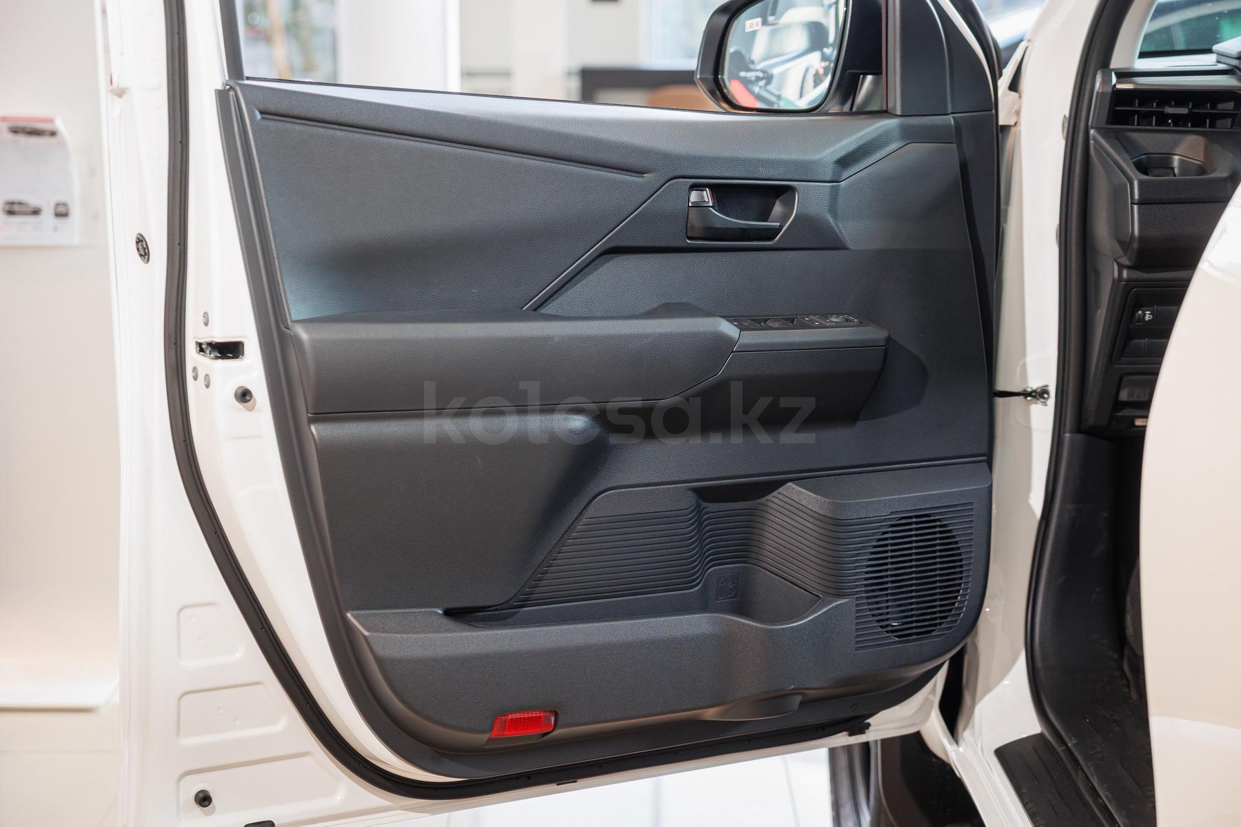 Toyota Hilux J 2025 - н.в. года от 27 890 000 тенге