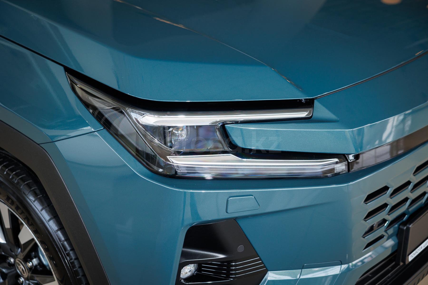 Toyota RAV4 SUV 2025 - н.в. года от 17 900 000 тенге