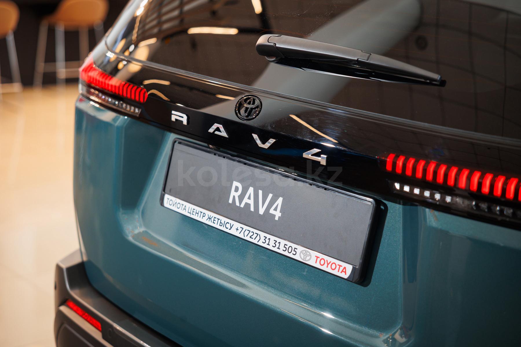 Toyota RAV4 SUV 2025 - н.в. года от 17 900 000 тенге