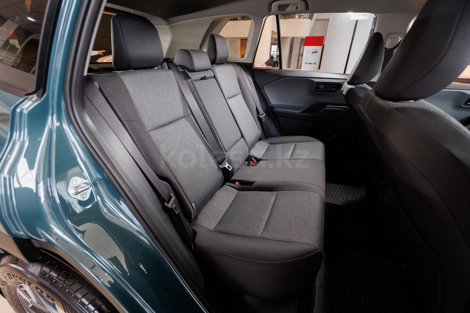 Toyota RAV4 SUV 2025 - н.в. года от 17 900 000 тенге