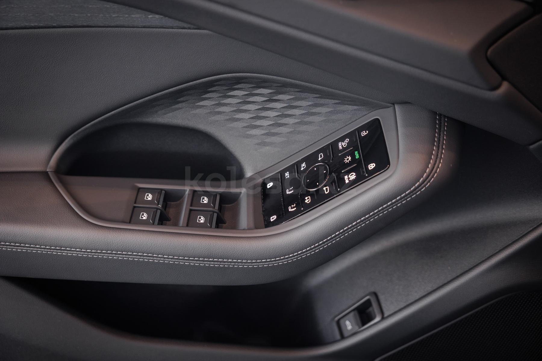 Audi A6 E 2025 - н.в. года от 42 000 000 тенге