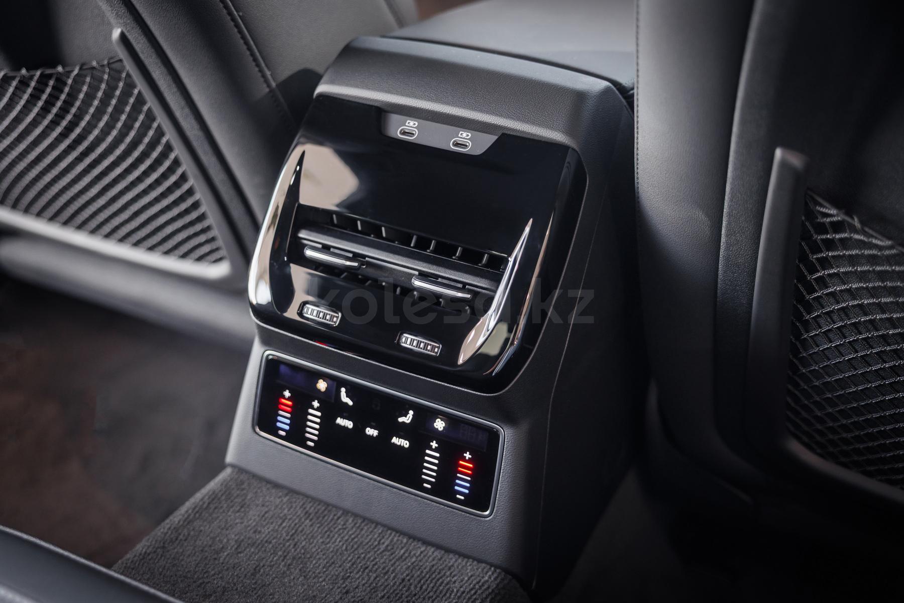 Audi A6 E 2025 - н.в. года от 42 000 000 тенге