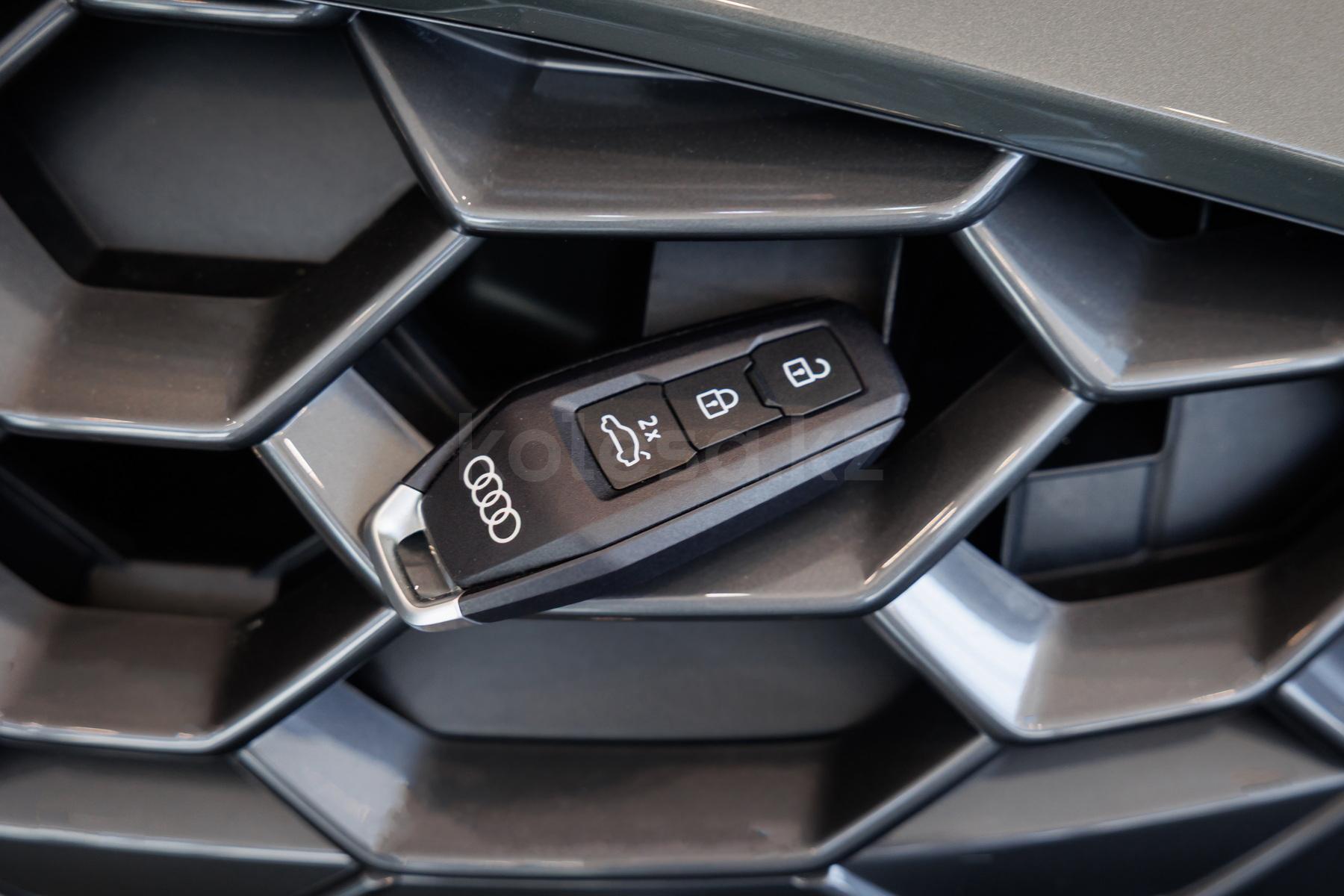 Audi A6 E 2025 - н.в. года от 42 000 000 тенге
