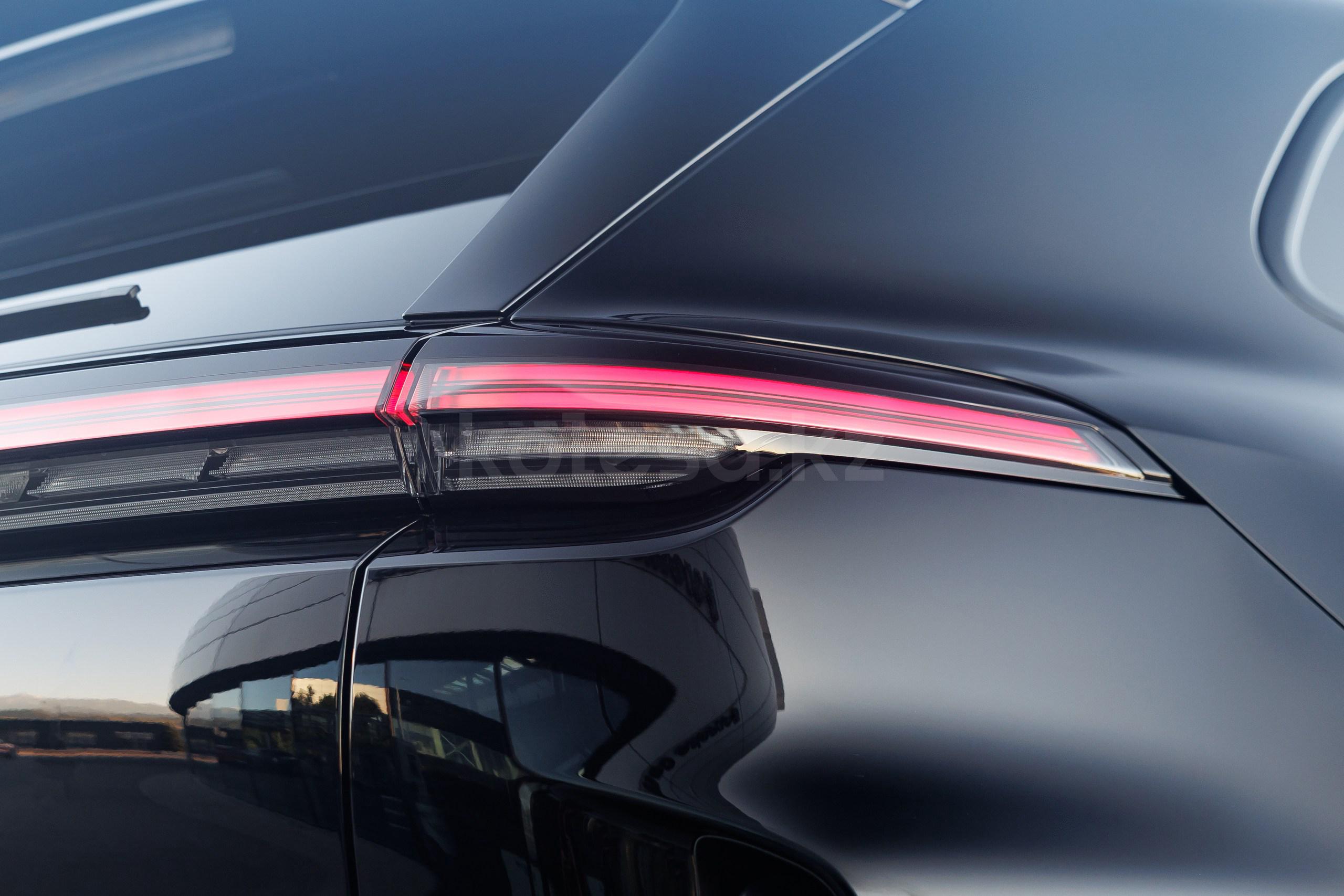Porsche Cayenne SUV 2025 - н.в. года от 78 800 000 тенге