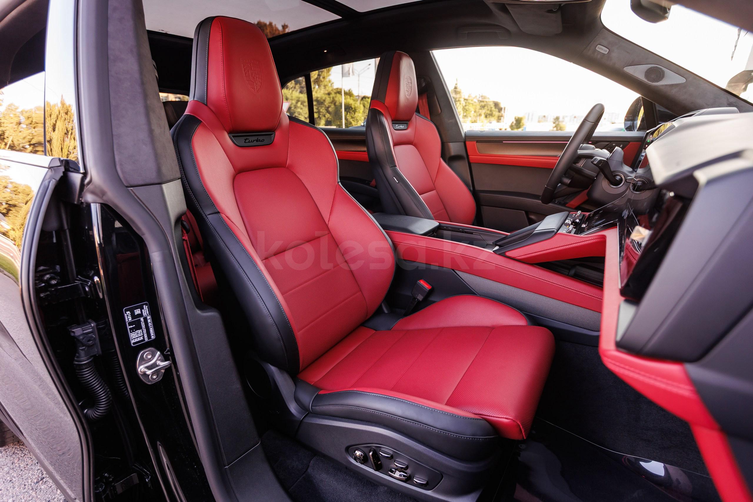 Porsche Cayenne SUV 2025 - н.в. года от 78 800 000 тенге