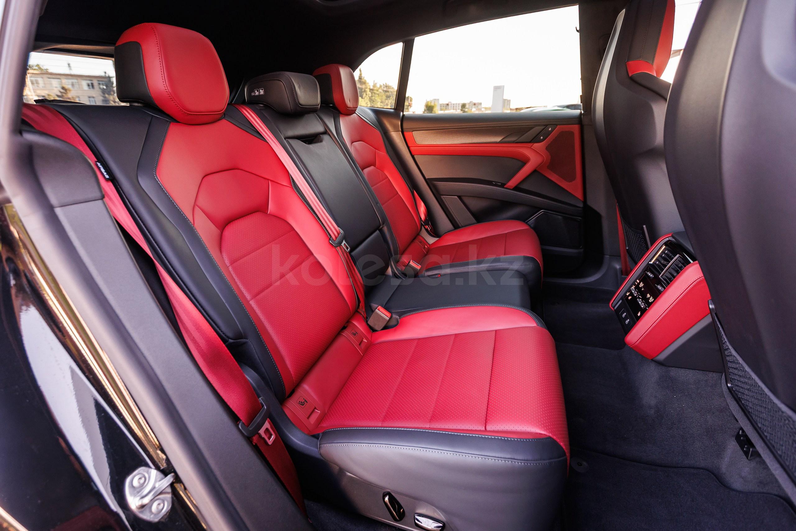 Porsche Cayenne SUV 2025 - н.в. года от 78 800 000 тенге