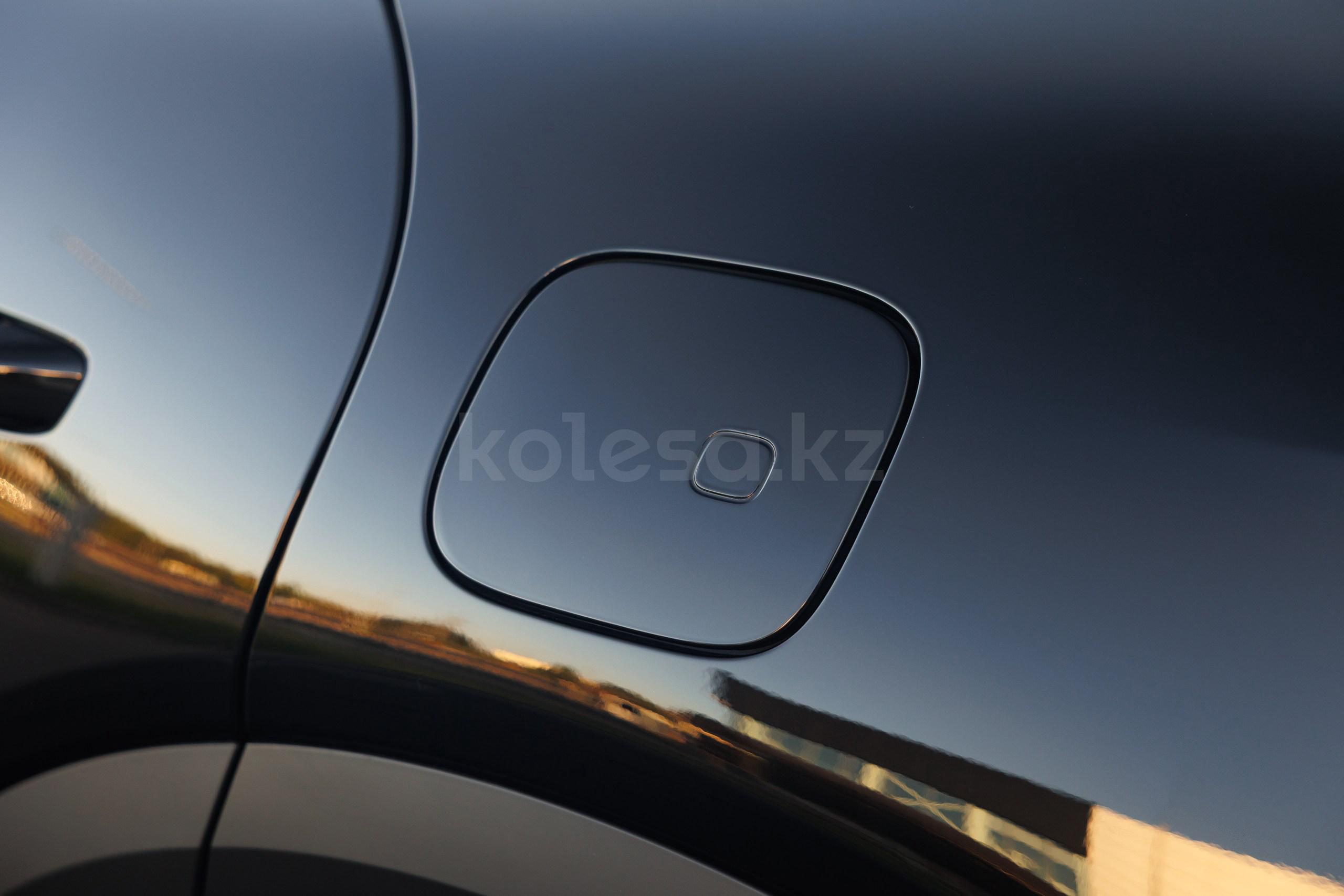 Porsche Cayenne SUV 2025 - н.в. года от 78 800 000 тенге