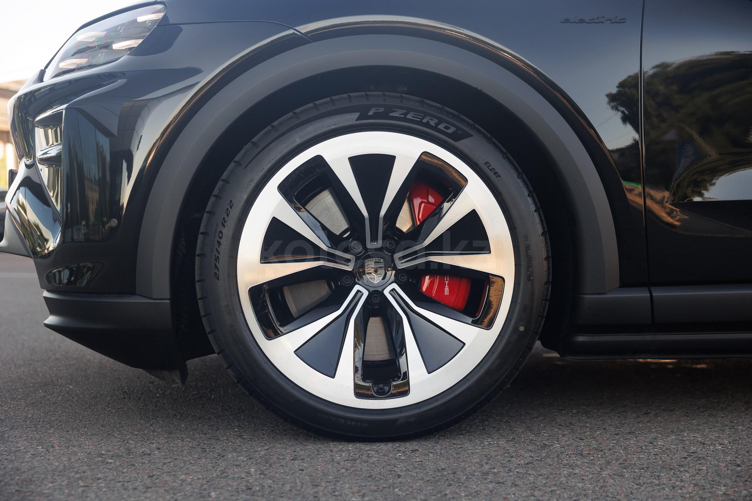 Porsche Cayenne SUV 2025 - н.в. года от 78 800 000 тенге