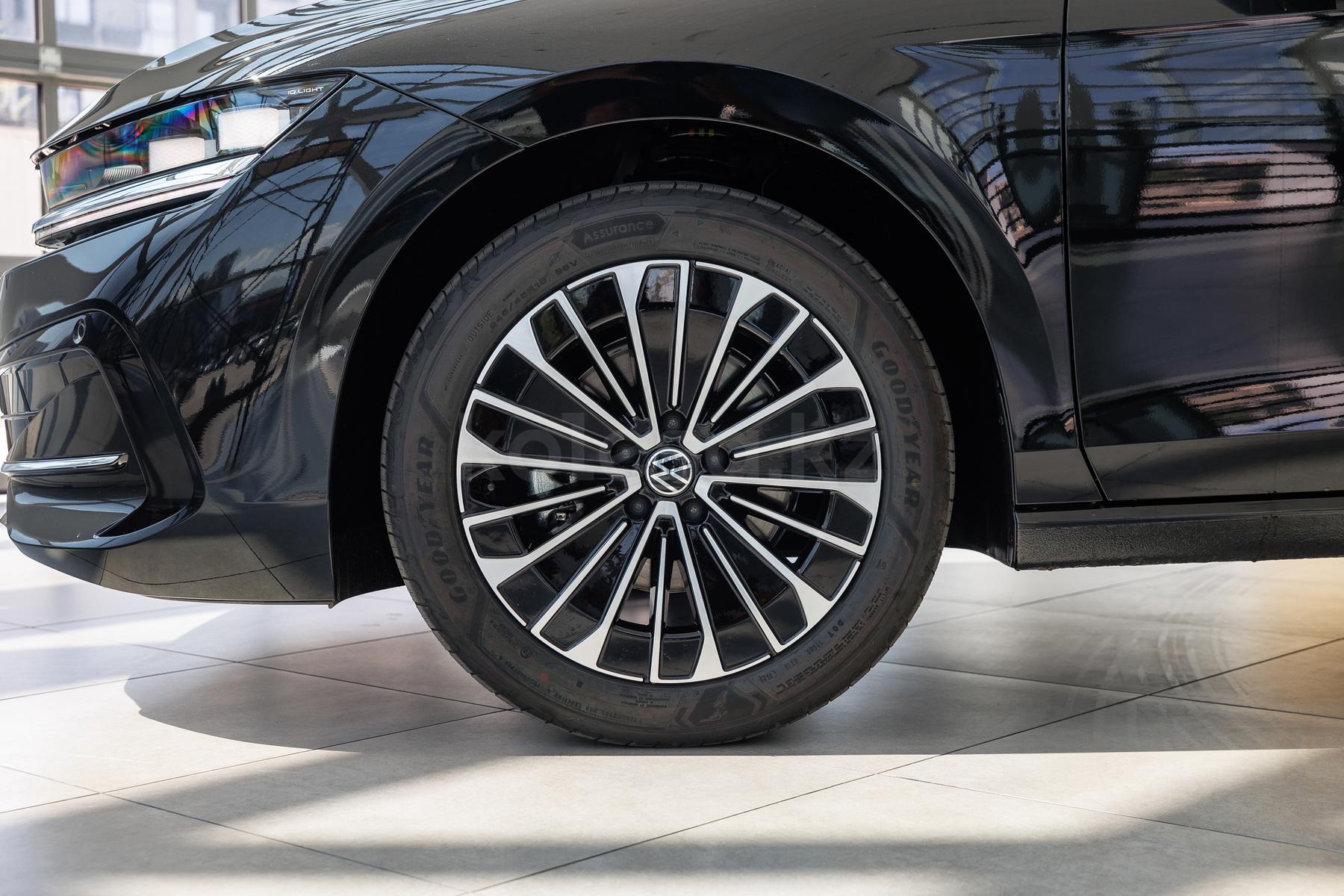 Volkswagen Passat D 2024 - н.в. года от 19 300 000 тенге