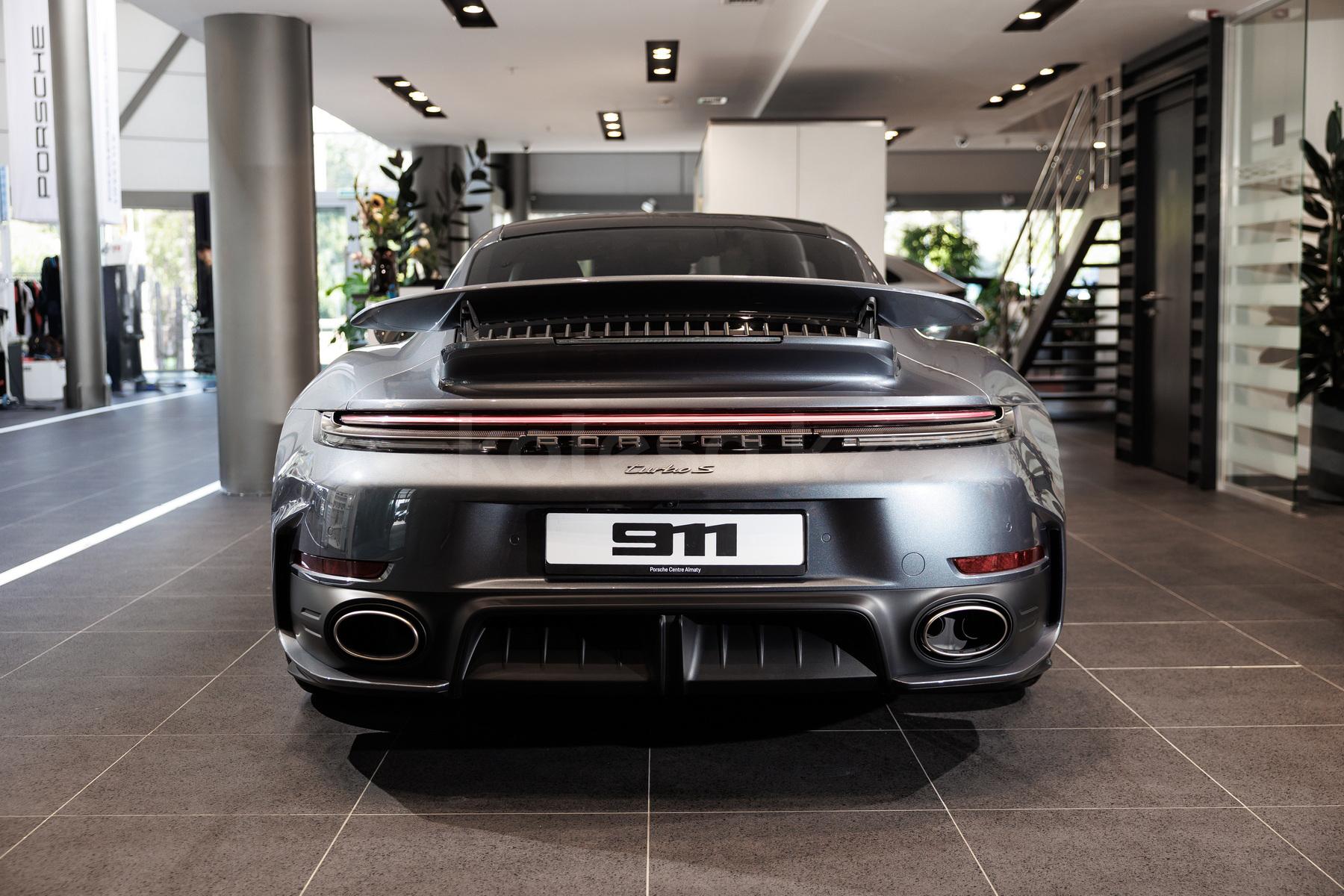 Porsche 911 S 2024 - н.в. года от 89 000 000 тенге