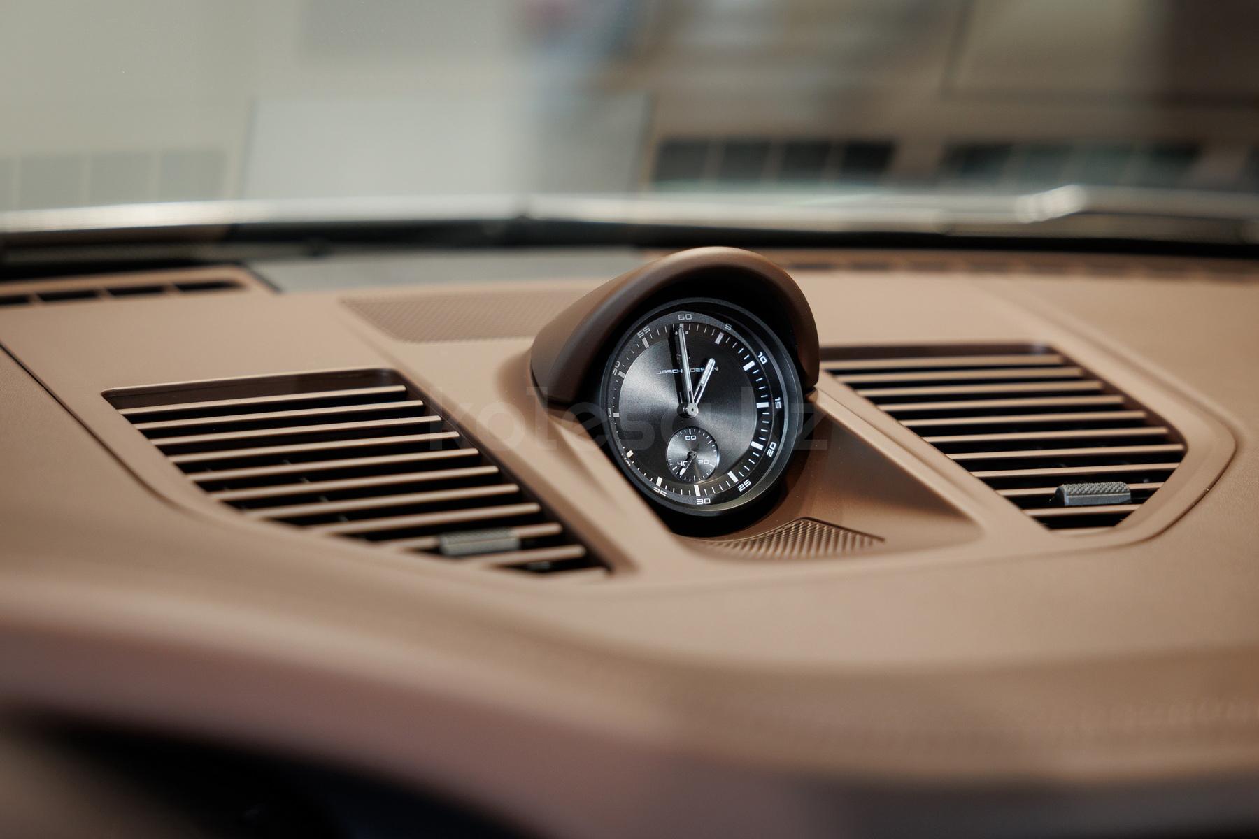 Porsche 911 S 2024 - н.в. года от 89 000 000 тенге