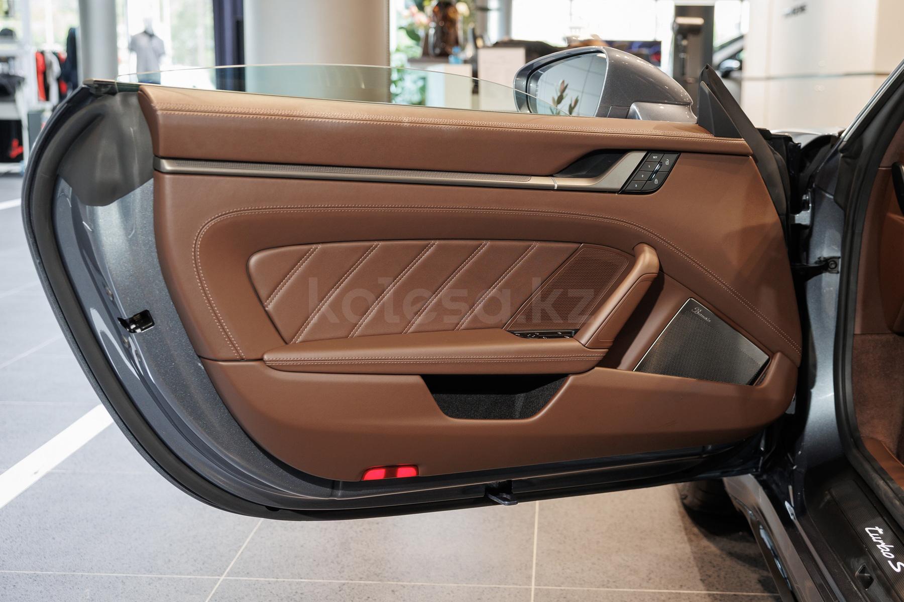 Porsche 911 S 2024 - н.в. года от 89 000 000 тенге