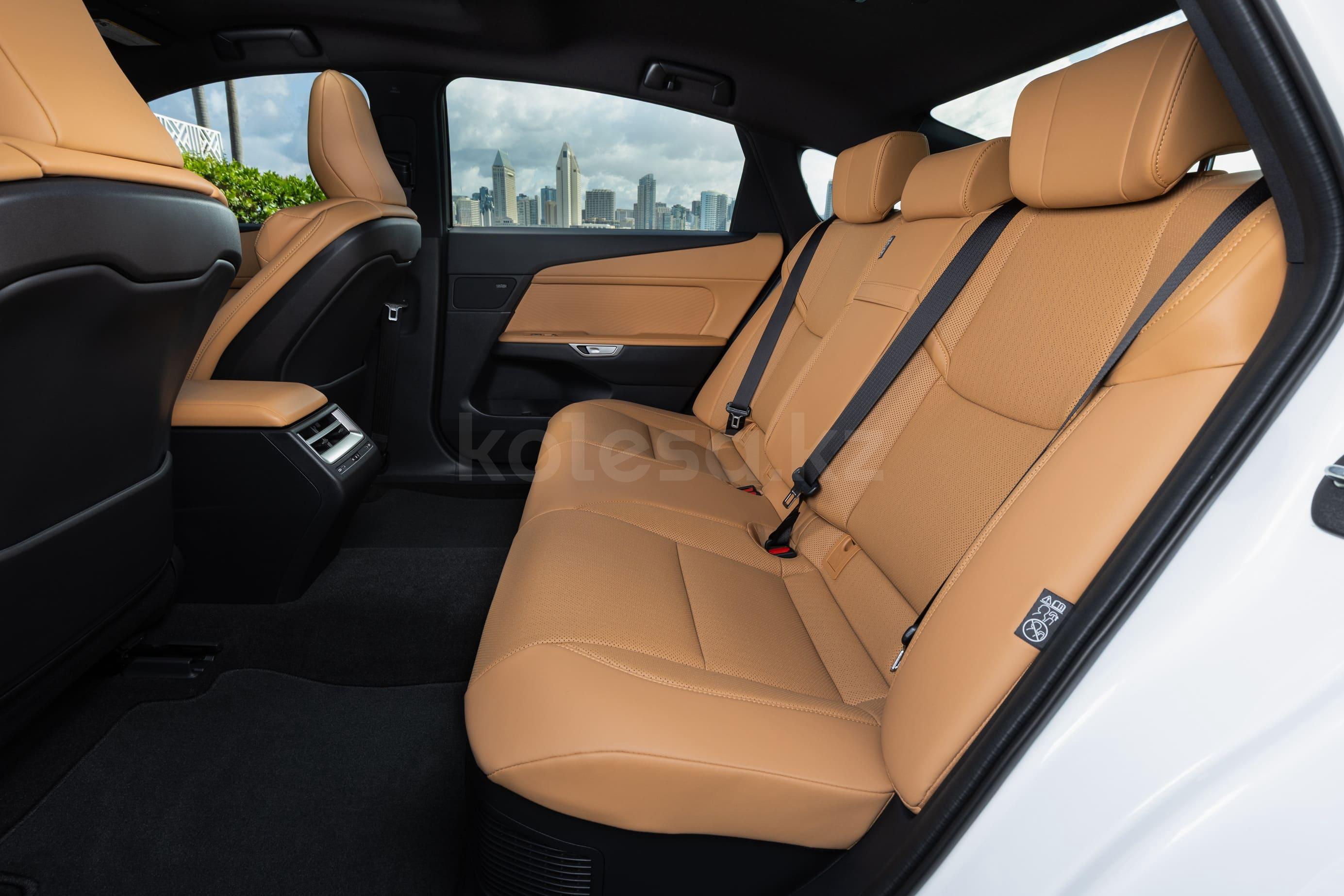 Lexus ES E 2025 - н.в. года от 43 990 000 тенге