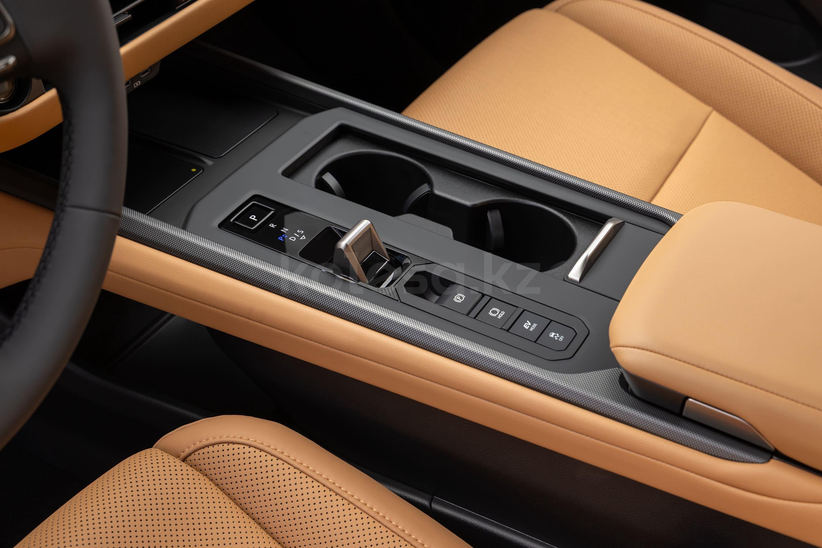 Lexus ES E 2025 - н.в. года от 43 990 000 тенге