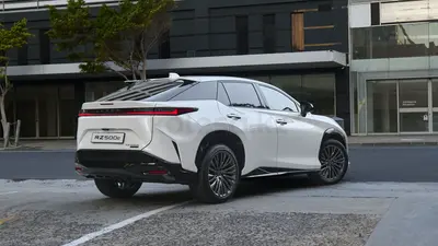 Lexus RZ
