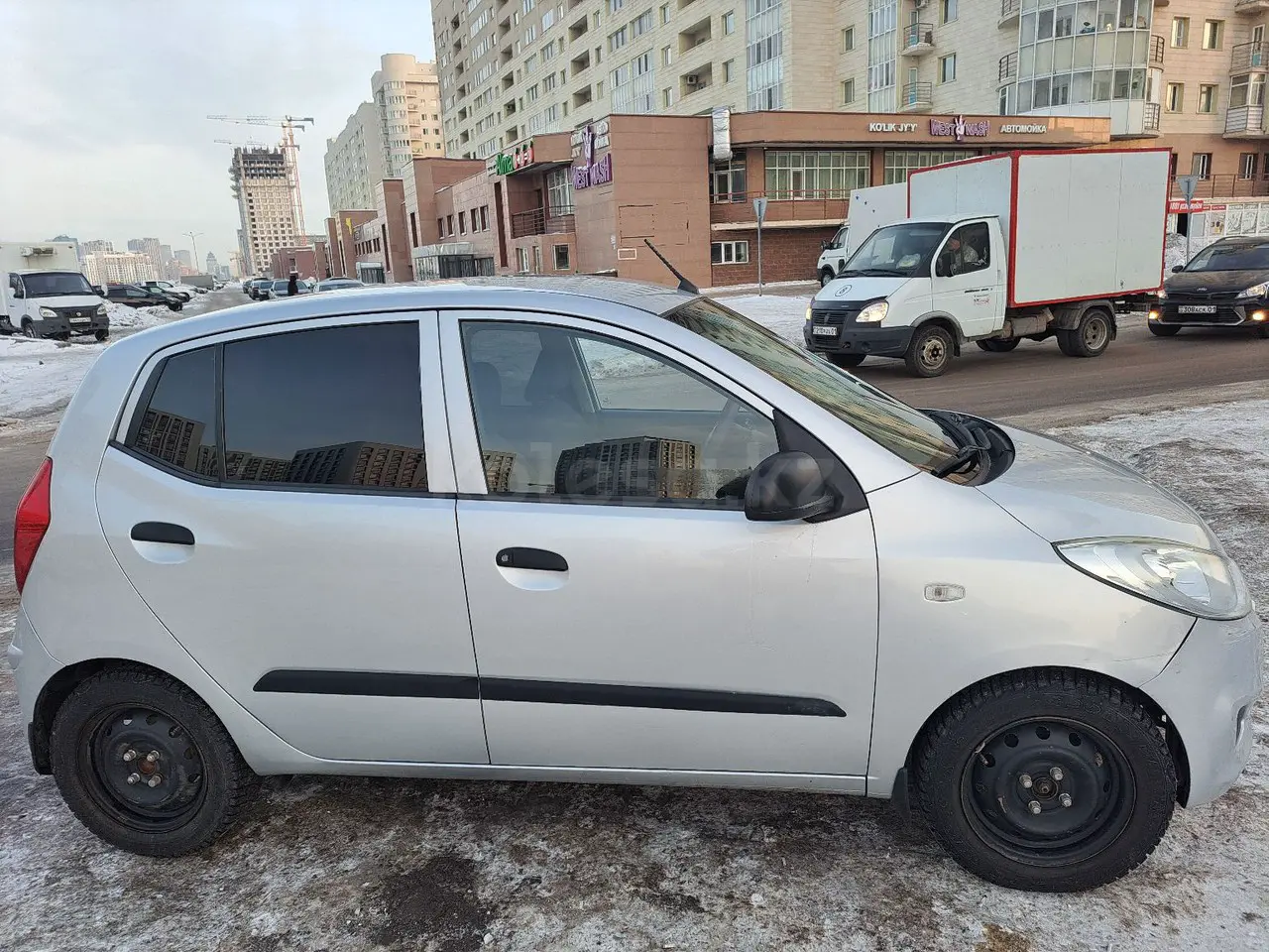 2011 года, КПП Автомат, 1.1 л.