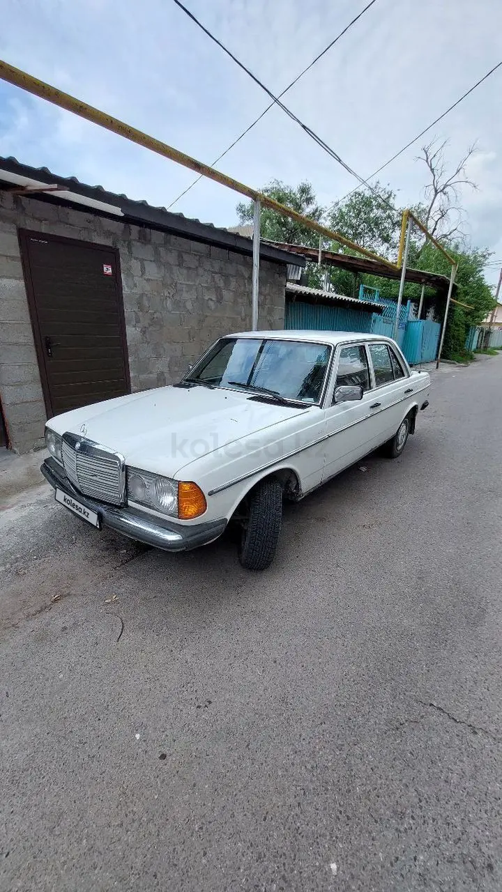 1985 года, КПП Механика, 2.3 л.