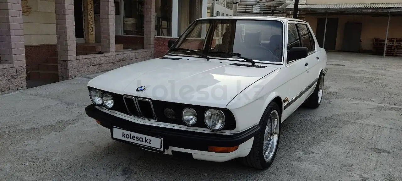 1982 года, КПП Механика, 2.7 л.