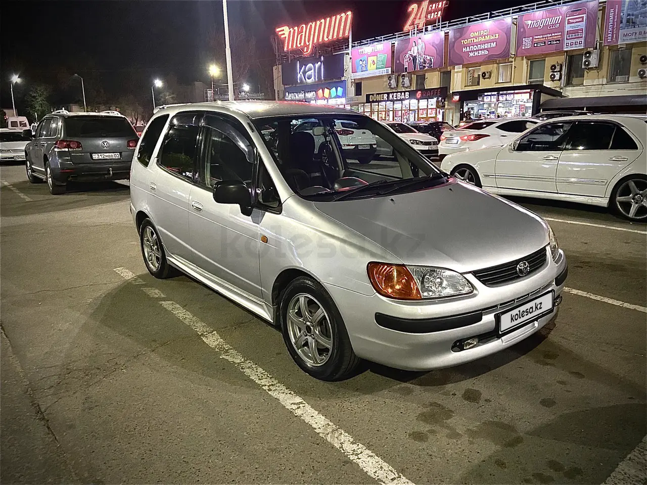 1998 года, КПП Автомат, 1.6 л.