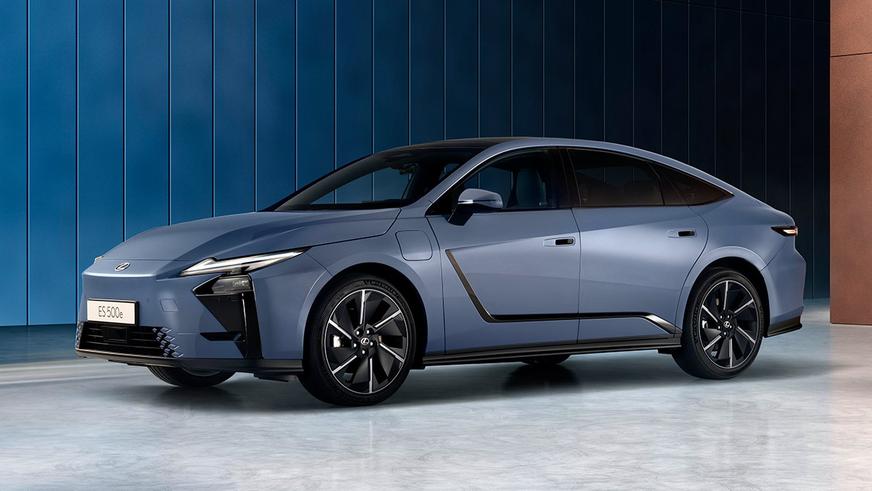 Новый Lexus ES для Европы. Фото и характеристики