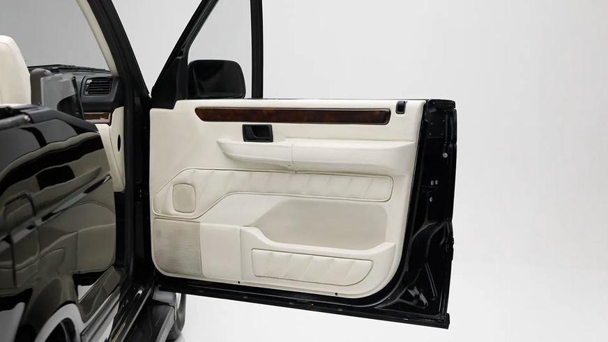 С молотка пустят Range Rover, похожий на Golf Cabriolet