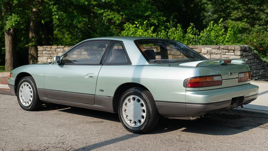 На торги выставили абсолютно стандартную Nissan Silvia S13