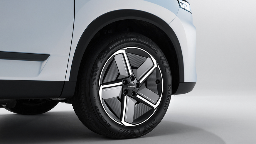 Бестселлером в Великобритании стала китайская модель