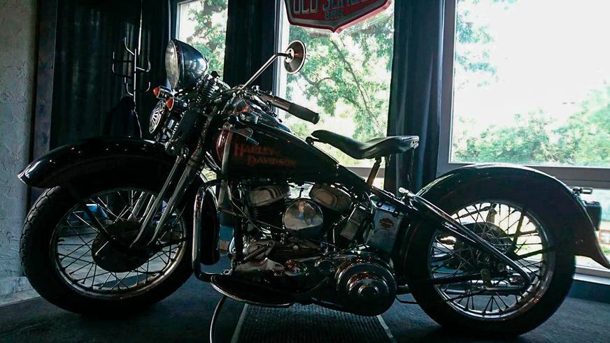 На Kolesa.kz продают 80-летний Harley-Davidson WL