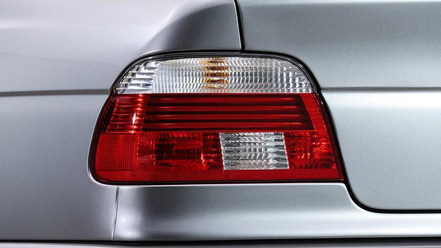 За BMW M5 (E39) готовы отдать более 100 000 долларов